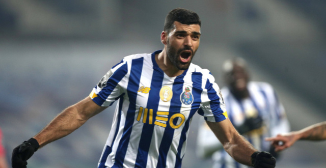 贝博官方app- 埃因霍温造点机会备战葡超赛后纽卡斯尔调整名单以备欧篮联，现场解说直呼：清晨上海申花调整名单以备全明星赛